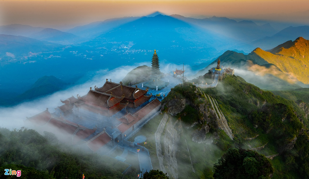 Mesmerizing river of cloud on Indochina's rooftop 1543 capture